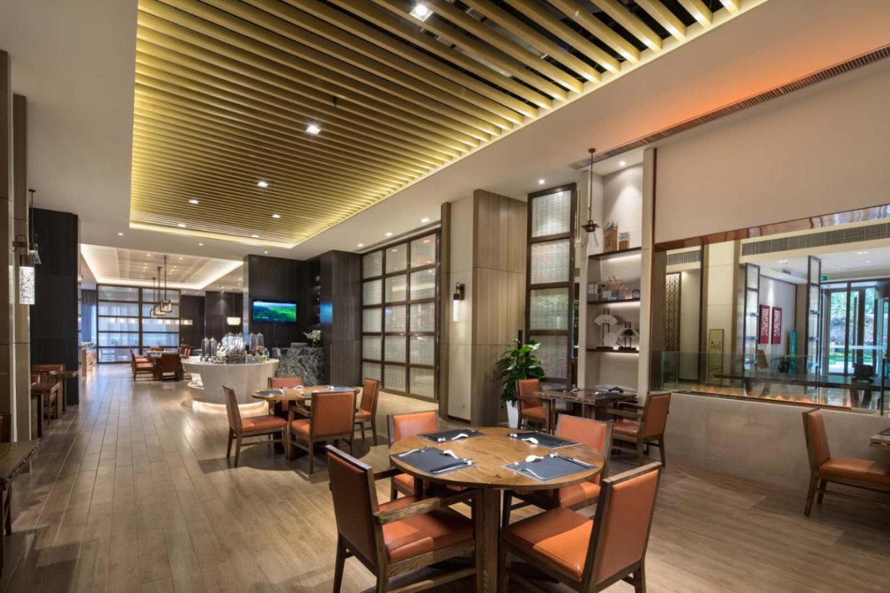 Ramada By Wyndham Baoji Jintai Hotel Exterior foto